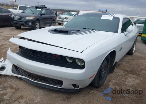 2015 Dodge Challenger R/T Plus Shaker z USA, uszkodzony, nr VIN 2C3CDZBT2FH873576